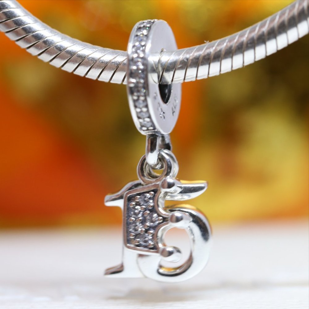 PANDORA 15TH BIRTHDAY CHARM 799540C01